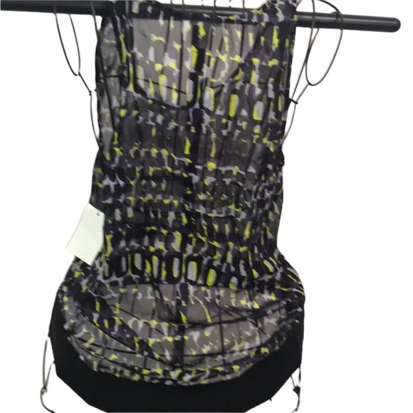 Flounce Silk Blouse - Picture 4 of 4